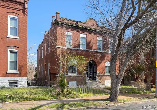 Photo 1 of Multi family home for sale at 3135-3137 Chippewa St, St Louis, MO 63118 | MLS# MIS26045521 | Listing updated on 2026-09-29