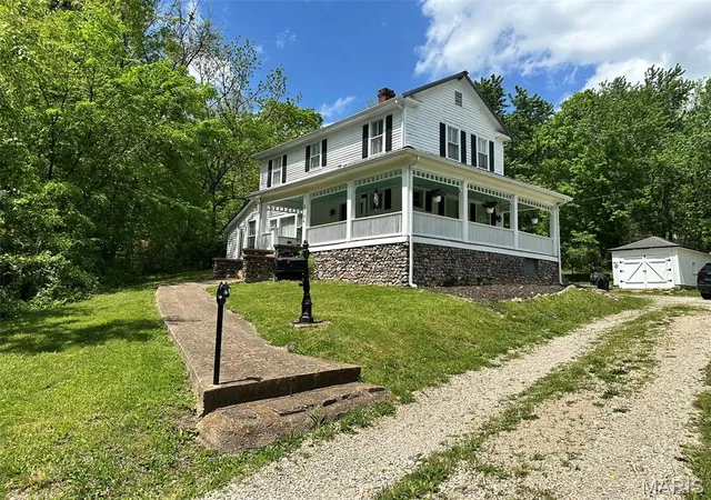 Photo 1 of Single family home for sale at 210 N Mountain St, Ironton, MO 63650 | MLS# MIS26045549 | Listing updated on 2026-07-19