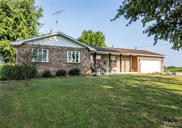 Photo 3 of Sale Pending at 3851 Audrain Road 581, Vandalia, MO 63382 | MLS# MIS26045578 | Listing updated on 2026-08-26