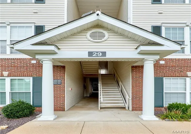 Photo 3 of Condo for sale at 29 Kassebaum Ln #307, Saint Louis, MO 63129 | MLS# MIS26045601 | Listing updated on 2026-08-16
