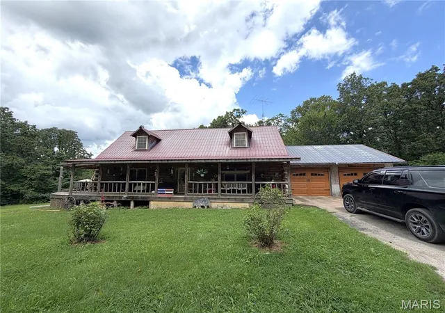 Photo 3 of Single family home for sale at 10231 Old 8 D, Mineral Point, MO 63660 | MLS# MIS26045607 | Listing updated on 2026-08-31