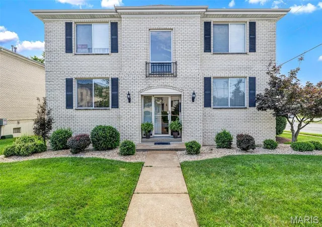 1st image of 12598 Chardin Pl #3, Saint Louis, MO 63128 | MLS# MIS26045626