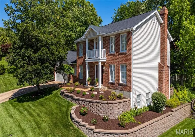 Photo 1 of Sale Pending at 2358 Fairoyal Dr, Saint Louis, MO 63131 | MLS# MIS26045627 | Listing updated on 2026-08-17