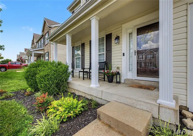 Photo 3 of Sale Pending at 3874 Scarlet Oak Dr, House Springs, MO 63051 | MLS# MIS26045635 | Listing updated on 2026-08-20