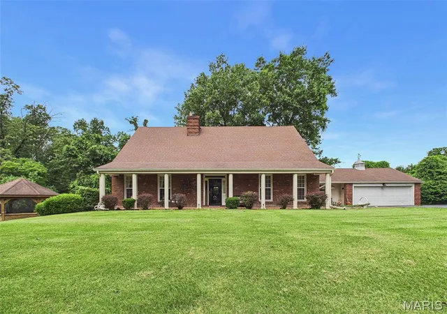 Single family home for sale at 22 Frontenac Pl, Godfrey, IL 62035 | MLS# MIS26045647