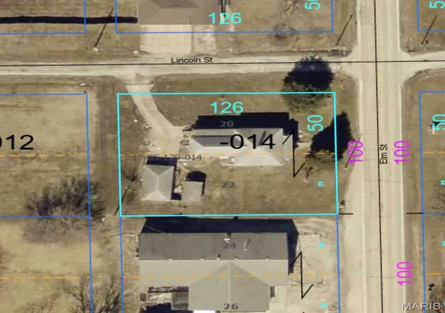 24th image of 813 Elm St, Hillsboro, IL 62049 | MLS# MIS26045651