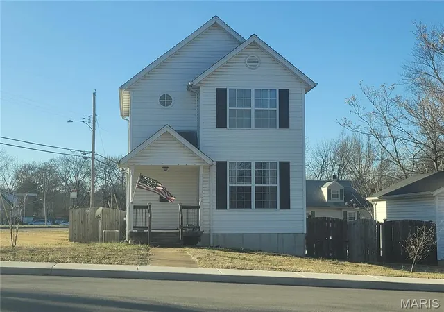 Photo 1 of Sale Pending at 2801 Calvert Ave, Saint Louis, MO 63114 | MLS# MIS26045656 | Listing updated on 2026-08-25
