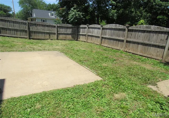 Photo 3 of Sale Pending at 2801 Calvert Ave, Saint Louis, MO 63114 | MLS# MIS26045656 | Listing updated on 2026-08-25