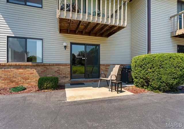Photo 2 of Sale Pending at 222 Shoreline Dr #1, O Fallon, IL 62269 | MLS# MIS26045662 | Listing updated on 2026-09-06