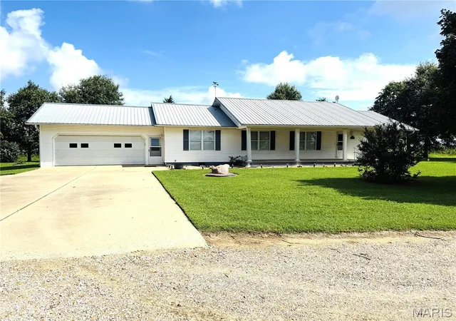 Photo 2 of Single family home for sale at 1918 Boone Ln, Campbell, MO 63933 | MLS# MIS26045671 | Listing updated on 2026-10-09