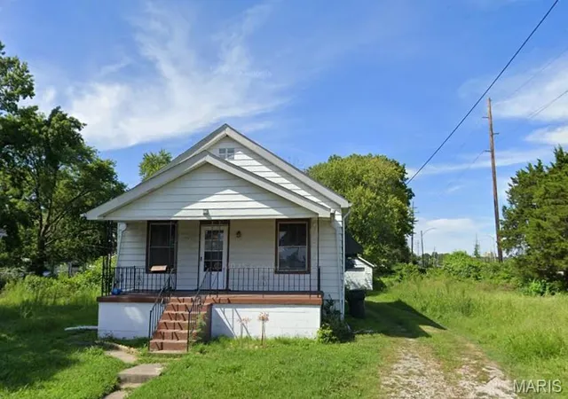 Photo 1 of Sale Pending at 605 Fremont Ave, Saint Louis, MO 63147 | MLS# MIS26045681 | Listing updated on 2026-08-14