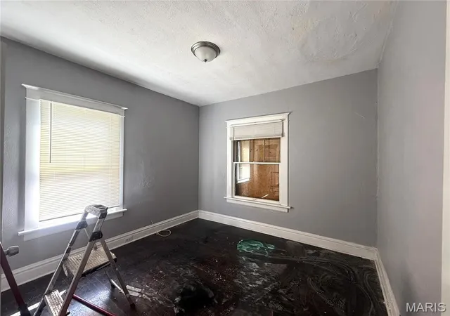 Photo 3 of Sale Pending at 605 Fremont Ave, Saint Louis, MO 63147 | MLS# MIS26045681 | Listing updated on 2026-08-14