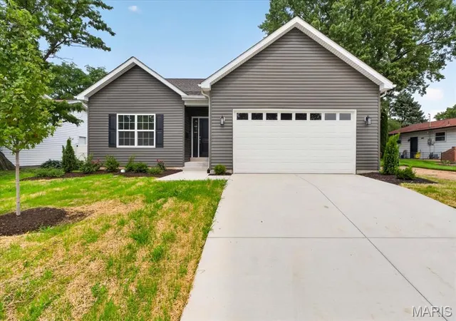 Photo 1 of Single family home for sale at 7925 Campion Ln, Hazelwood, MO 63042 | MLS# MIS26045692 | Listing updated on 2026-09-03
