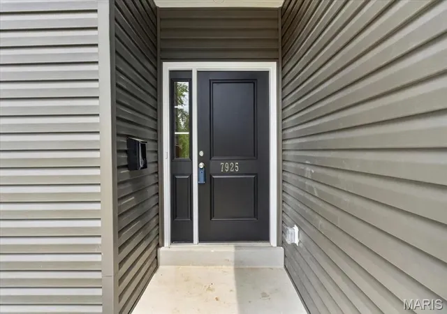 Photo 3 of Single family home for sale at 7925 Campion Ln, Hazelwood, MO 63042 | MLS# MIS26045692 | Listing updated on 2026-09-03
