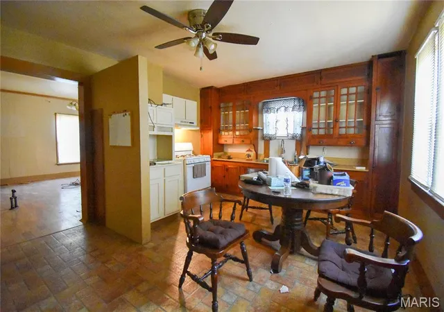 Photo 2 of Single family home for sale at 108 E 14Th St, Staunton, IL 62088 | MLS# MIS26045718 | Listing updated on 2026-09-08