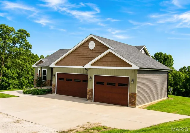 Photo 3 of Single family home for sale at 6779 Elmont Rd, Sullivan, MO 63080 | MLS# MIS26045732 | Listing updated on 2026-07-17