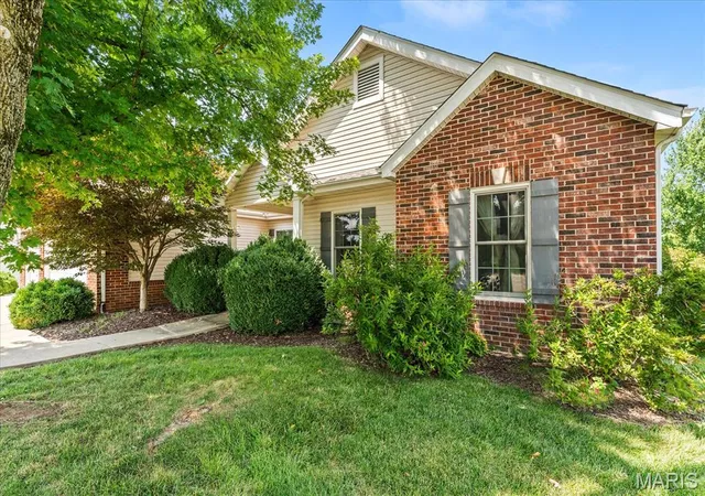 2nd image of 2275 Haverford Dr, Belleville, IL 62221 | MLS# MIS26045734