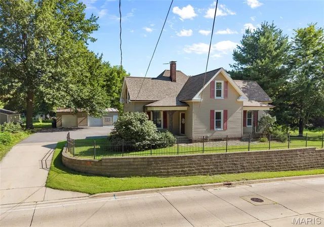 1st image of 683 Glen Crossing Rd, Glen Carbon, IL 62034 | MLS# MIS26045735