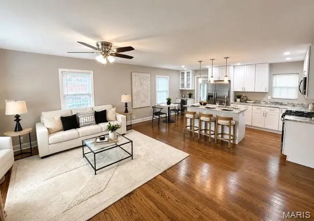 Photo 4 of Single family home for sale at 1542 N Hanley Rd, Saint Louis, MO 63130 | MLS# MIS26045748 | Listing updated on 2026-10-04