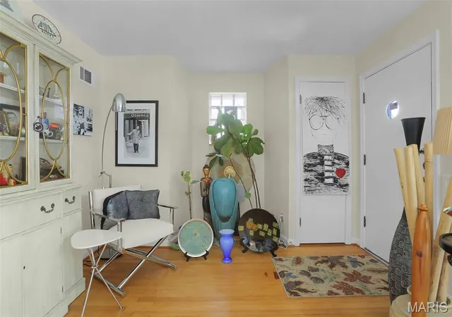 Photo 3 of Single family home for sale at 6632 Tholozan Ave, St Louis, MO 63109 | MLS# MIS26045764 | Listing updated on 2026-10-19