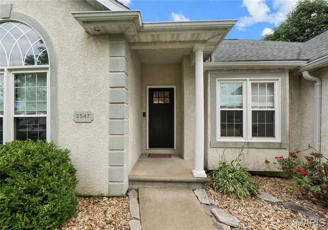 Photo 3 of Sale Pending at 2547 Ridgeway Dr, Jackson, MO 63755 | MLS# MIS26045774 | Listing updated on 2026-08-21