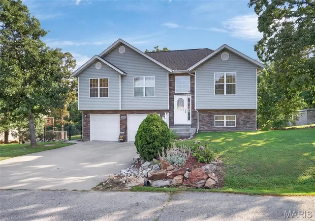 1st image of 18719 Lynn Ln, Waynesville, MO 65583 | MLS# MIS26045781