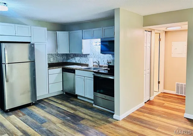 Photo 3 of Condo for sale at 2844 Blackforest Dr #F, Saint Louis, MO 63129 | MLS# MIS26045784 | Listing updated on 2026-09-28