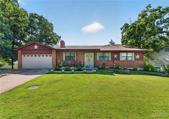 1st image of 9958 Column Dr, Hillsboro, MO 63050 | MLS# MIS26045791