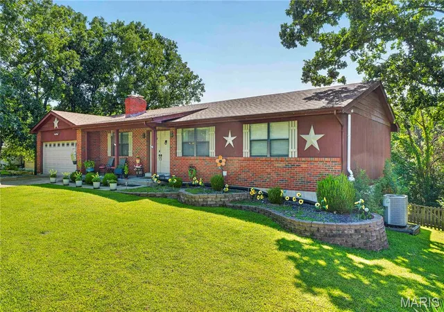 5th image of 9958 Column Dr, Hillsboro, MO 63050 | MLS# MIS26045791