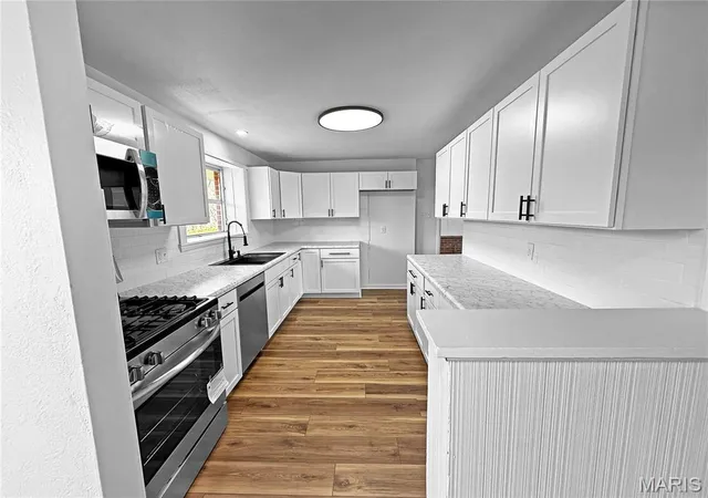 Photo 3 of Single family home for sale at 3755 Park Crest Dr, Saint Louis, MO 63125 | MLS# MIS26045795 | Listing updated on 2026-08-11