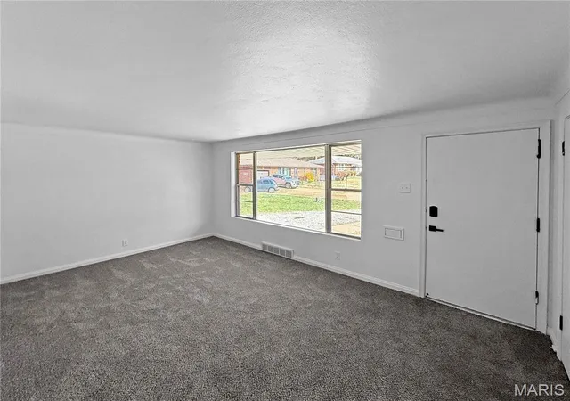 Photo 3 of Single family home for sale at 3755 Park Crest Dr, Saint Louis, MO 63125 | MLS# MIS26045795 | Listing updated on 2026-08-11