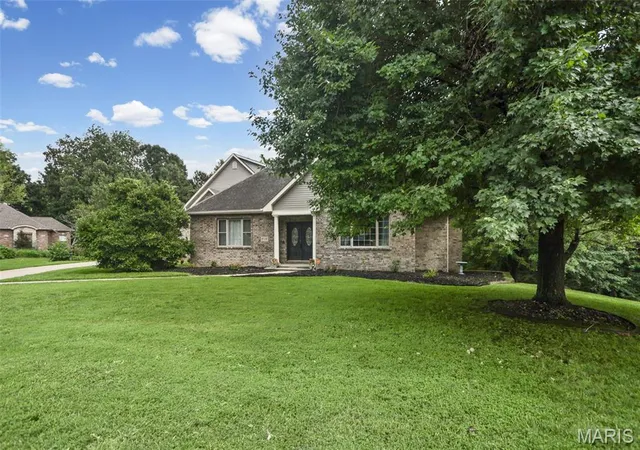 Photo 3 of Single family home for sale at 8536 Armsleigh Pl, O Fallon, IL 62269 | MLS# MIS26045796 | Listing updated on 2026-09-24