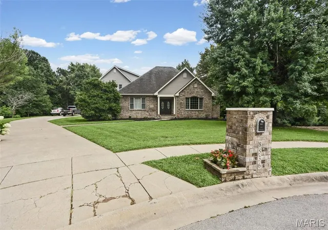 Photo 3 of Single family home for sale at 8536 Armsleigh Pl, O Fallon, IL 62269 | MLS# MIS26045796 | Listing updated on 2026-09-03