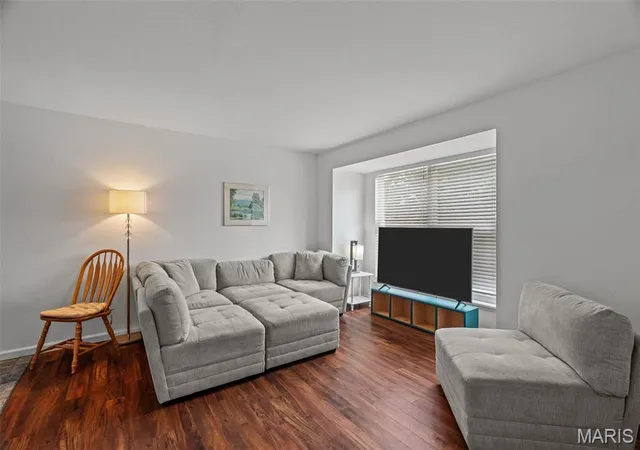 5th image of 1965 Greenglen Dr #1965, Saint Louis, MO 63122 | MLS# MIS26045801