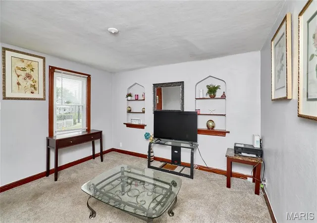 Photo 3 of Sale Pending at 308 Bayless Ave, Saint Louis, MO 63125 | MLS# MIS26045810 | Listing updated on 2026-09-01