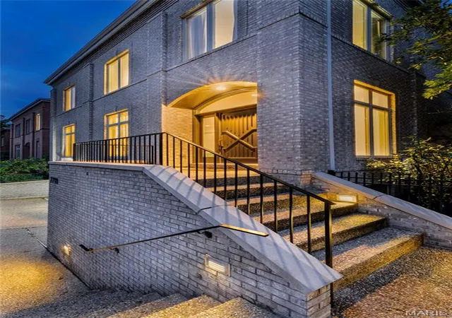 Photo 3 of Sale Pending at 7718 Walinca Ter, Saint Louis, MO 63105 | MLS# MIS26045816 | Listing updated on 2026-08-25