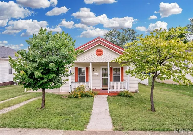 1st image of 803 N Grant St, Desloge, MO 63601 | MLS# MIS26045817
