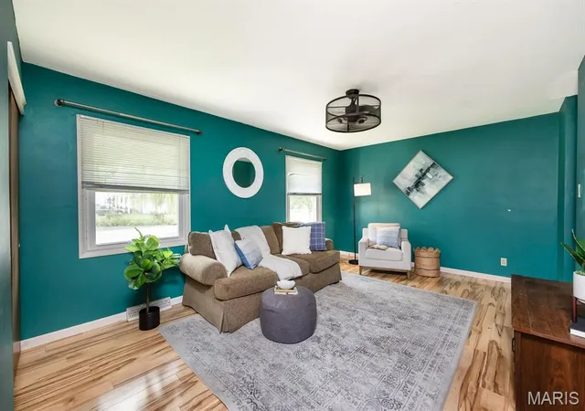 Photo 3 of Sale Pending at 17 Coachlight Dr, Mascoutah, IL 62258 | MLS# MIS26045829 | Listing updated on 2026-08-22