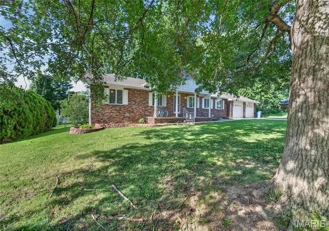 Photo 3 of Single family home for sale at 603 Birchbark Ln, Lebanon, MO 65536 | MLS# MIS26045830 | Listing updated on 2026-09-03