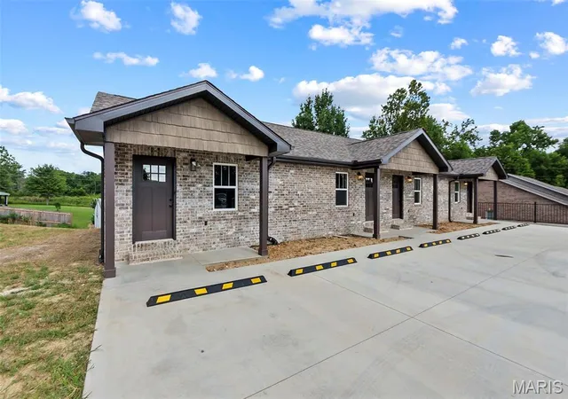 2nd image of 235 Cedar Cir, Jackson, MO 63755 | MLS# MIS26045836