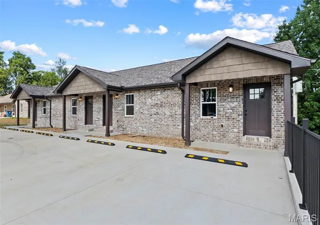 Photo 3 of Multi family home for sale at 235 Cedar Cir, Jackson, MO 63755 | MLS# MIS26045836 | Listing updated on 2026-08-07