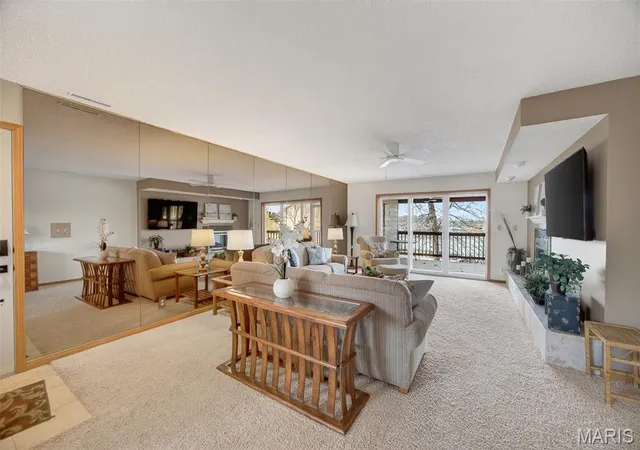 Listing Photo 4 - Condo for sale in building located at 1165 Jeffries Rd, Osage Beach, MO 65065 - Unit #A-1
