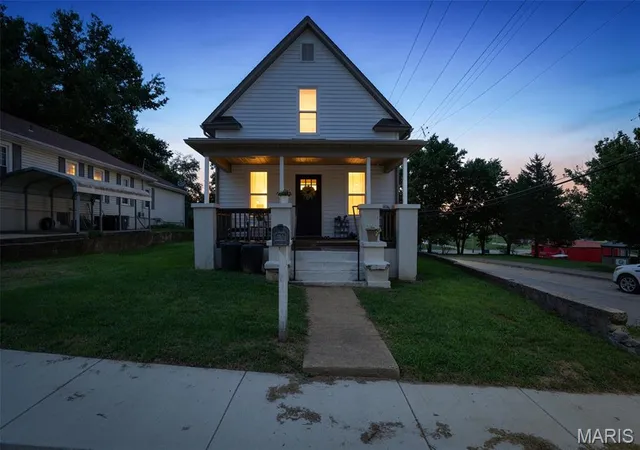 3rd image of 100 W Elvins Blvd, Park Hills, MO 63601 | MLS# MIS26045843