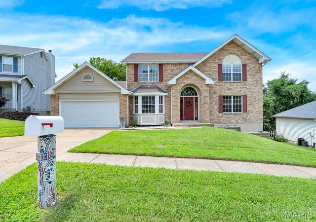 Photo 2 of Single family home for sale at 2910 Championship Blvd, Saint Louis, MO 63129 | MLS# MIS26045859 | Listing updated on 2026-10-18