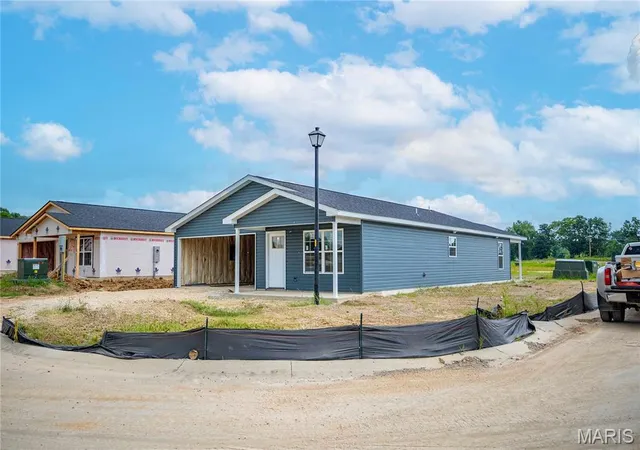 Photo 1 of Single family home for sale at 6 N High Garden, Cape Girardeau, MO 63701 | MLS# MIS26045872 | Listing updated on 2026-07-17