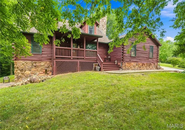 2nd image of 19501 Coventry Cir, Marthasville, MO 63357 | MLS# MIS26045891