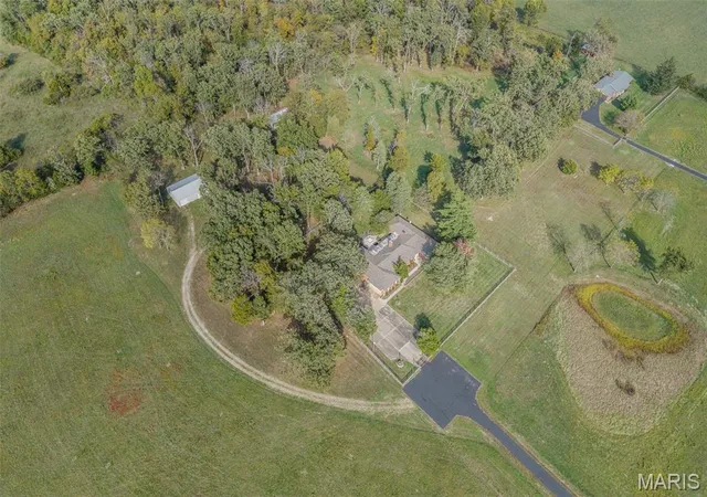 73rd image of 21355 Ember Rd, Lebanon, MO 65536 | MLS# MIS26045895