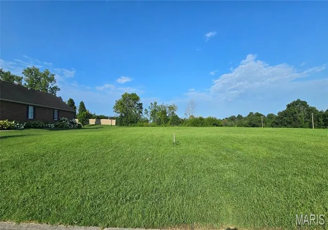 Photo 1 of Land for sale at 2803 Scenic Lake Dr, New Athens, IL 62264 | MLS# MIS26045914 | Listing updated on 2026-07-23