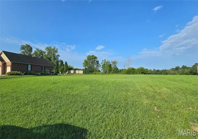 Photo 2 of Land for sale at 2803 Scenic Lake Dr, New Athens, IL 62264 | MLS# MIS26045914 | Listing updated on 2026-07-23