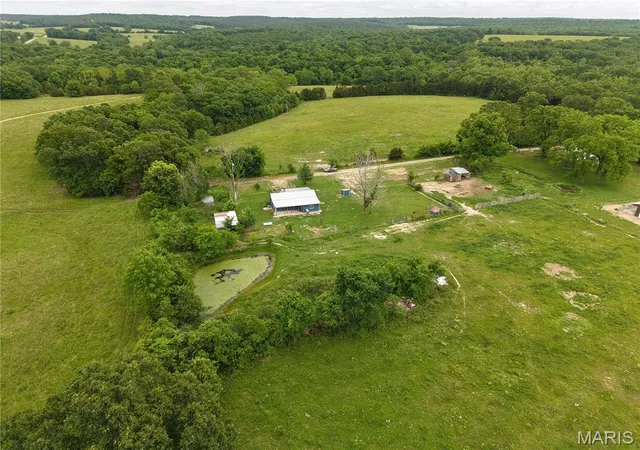 2nd image of 40190 Dandelion Rd, Laquey, MO 65534 | MLS# MIS26045917